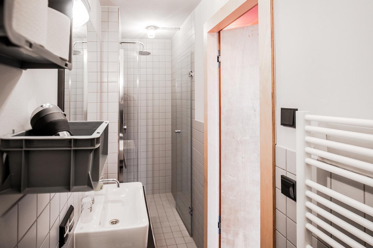 Dock Inn Hostel Warnemuende Rostock Dış mekan fotoğraf
